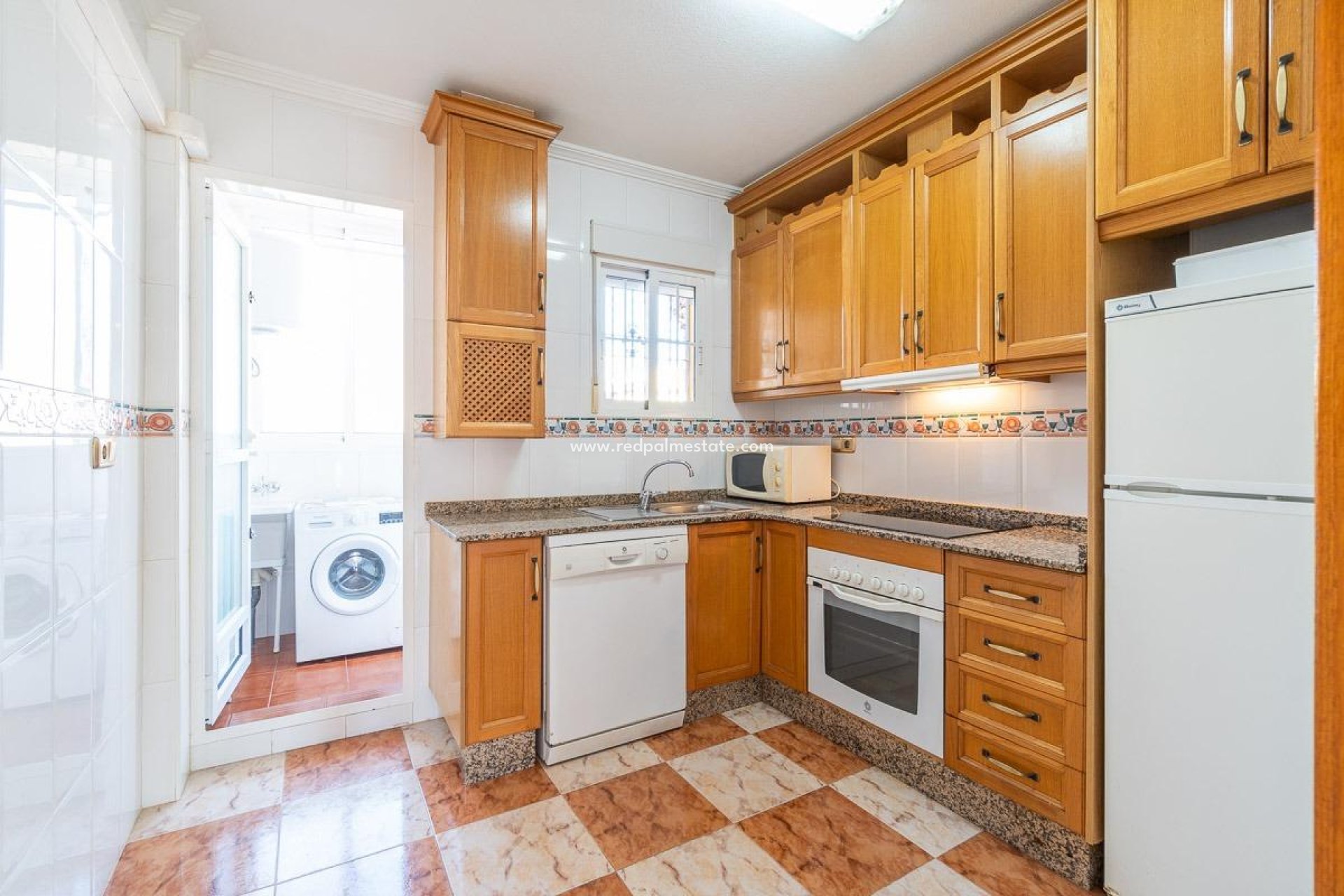 Reventa - Departamento -
Orihuela Costa - Montezenia