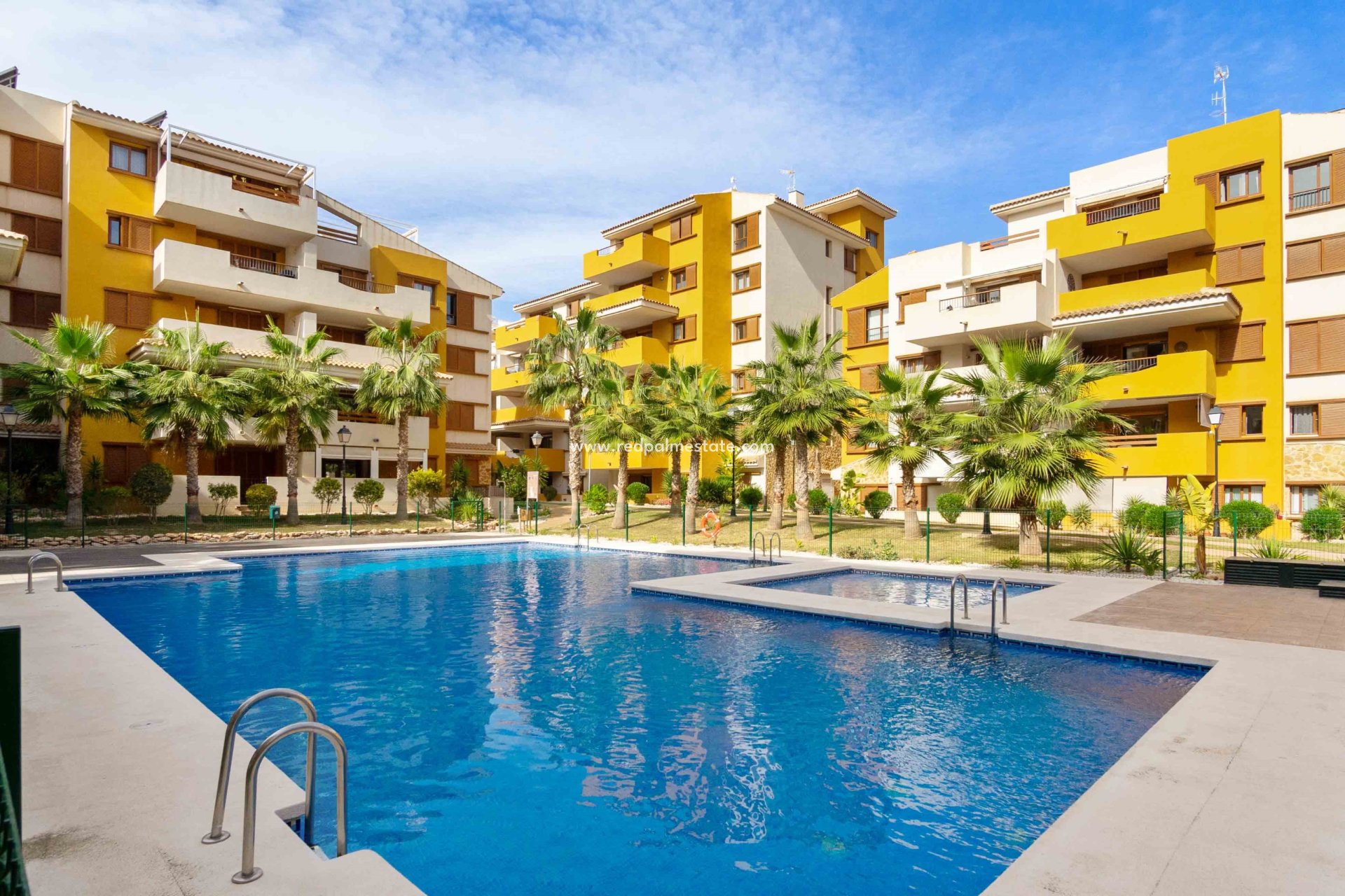 Reventa - Departamento -
Punta Prima - Costa Blanca