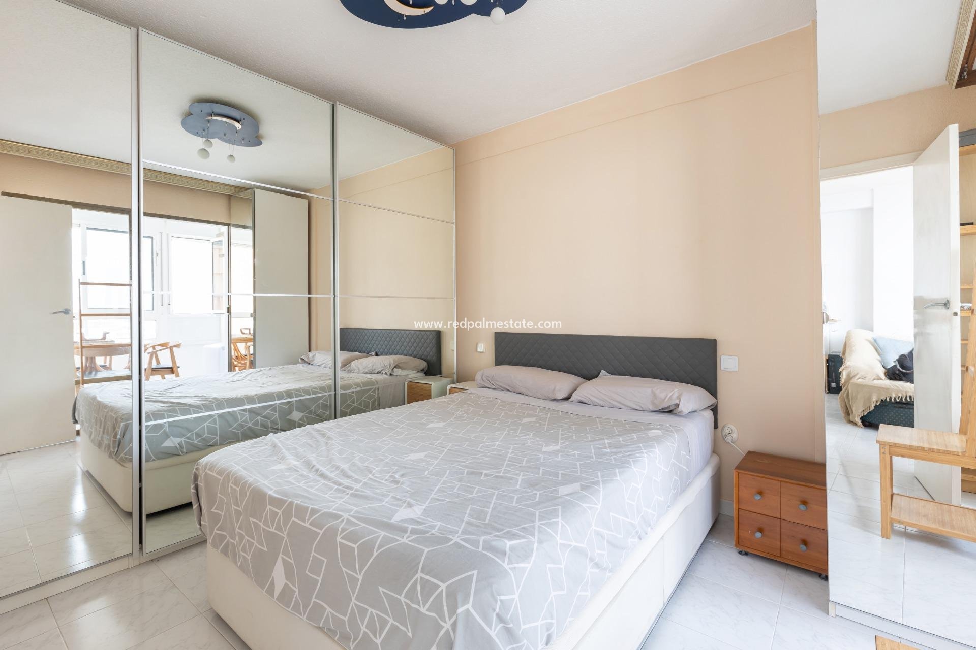 Reventa - Departamento -
Torrevieja - Cabo cervera