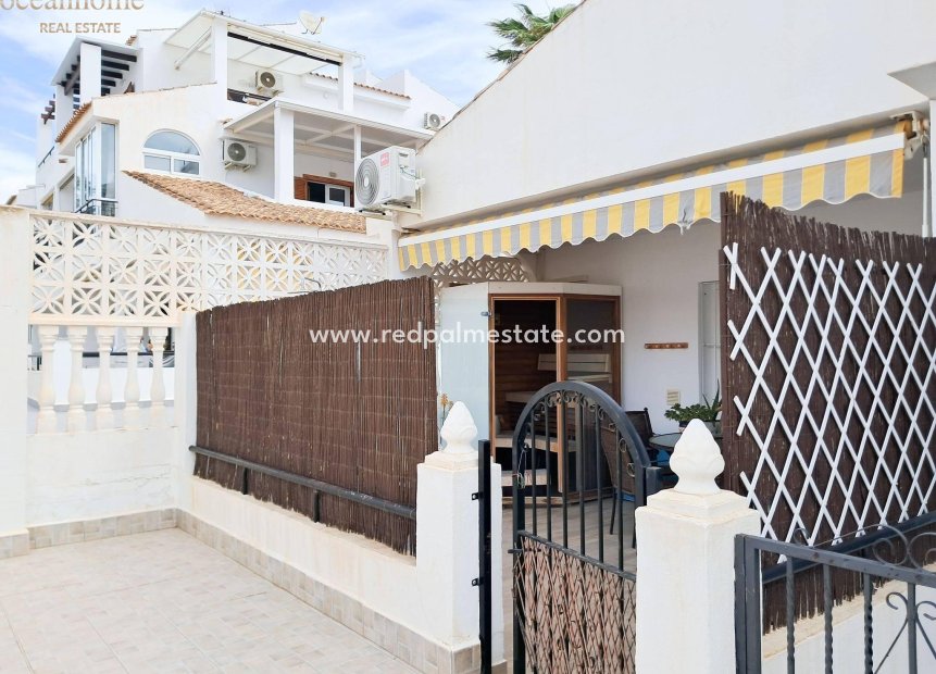 Reventa - Departamento -
Torrevieja - Calas blanca