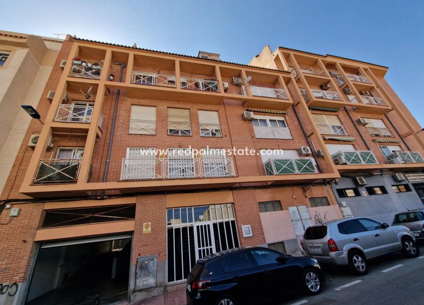 Reventa - Departamento -
Torrevieja - Center