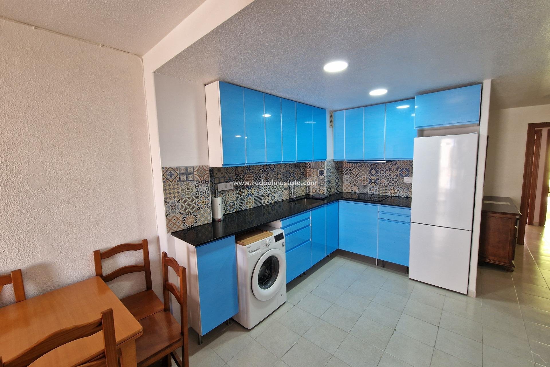 Reventa - Departamento -
Torrevieja - Center