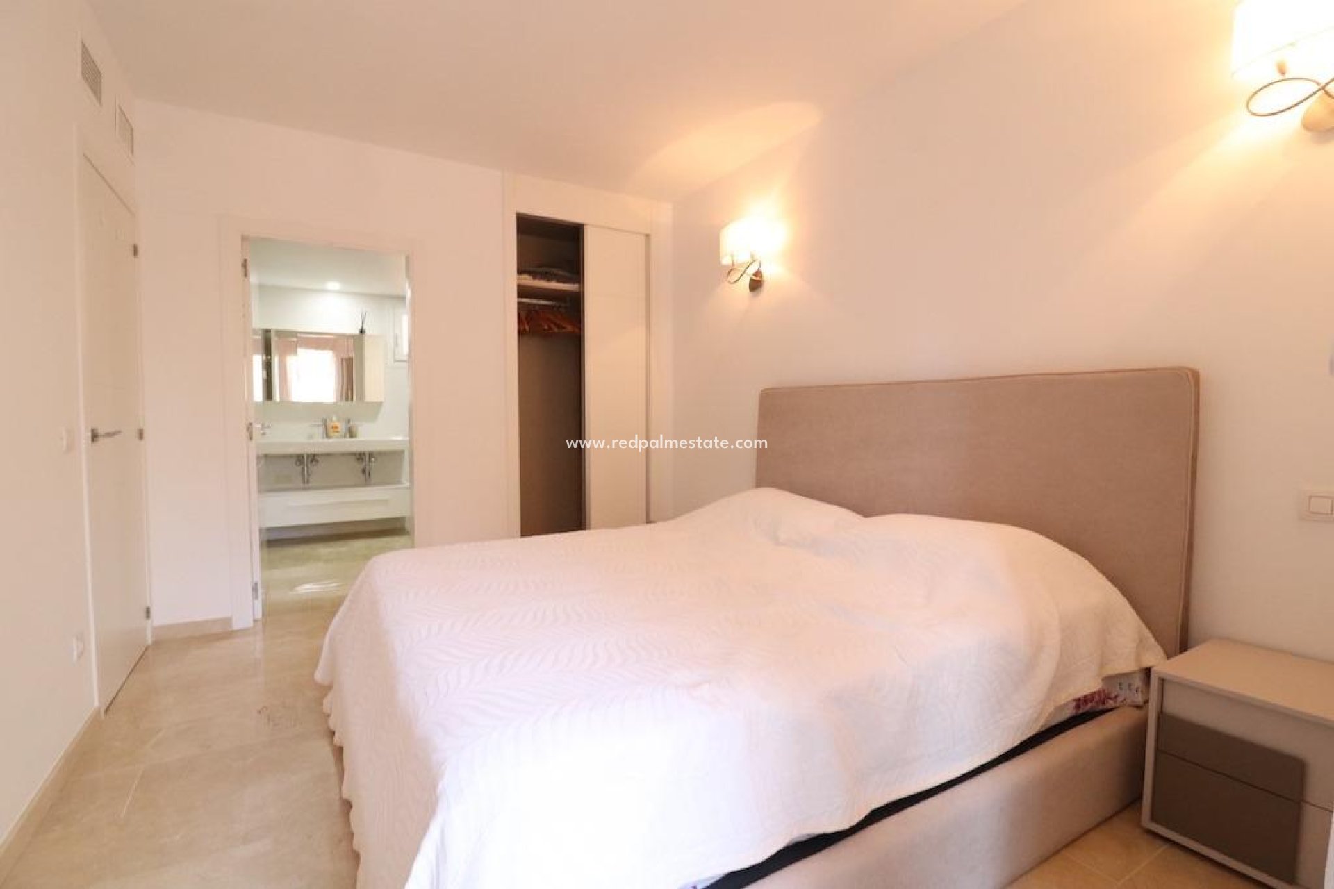 Reventa - Departamento -
Torrevieja - Costa Blanca