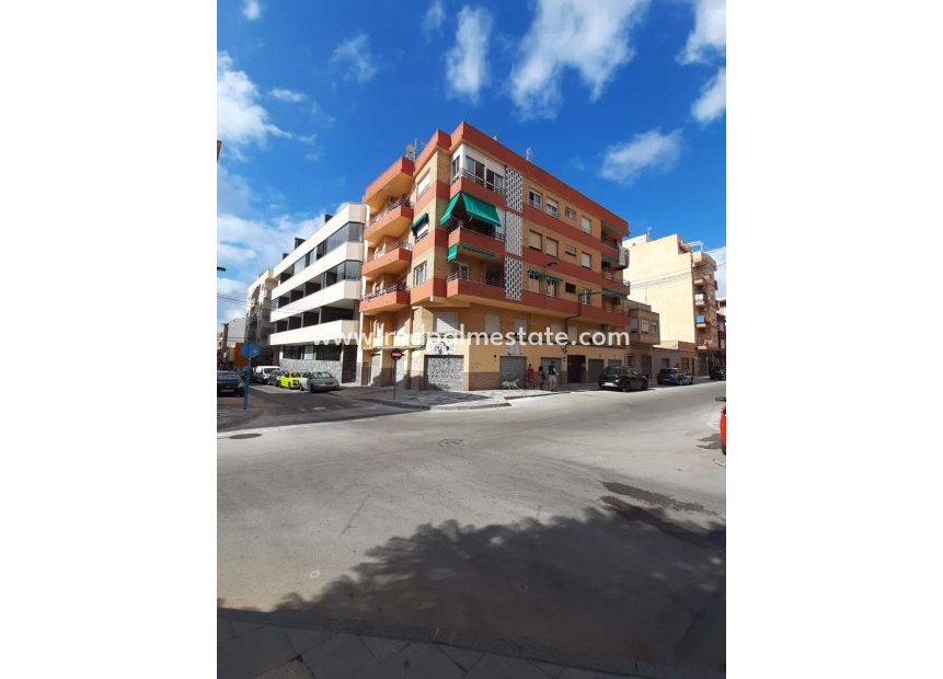 Reventa - Departamento -
Torrevieja - Costa Blanca