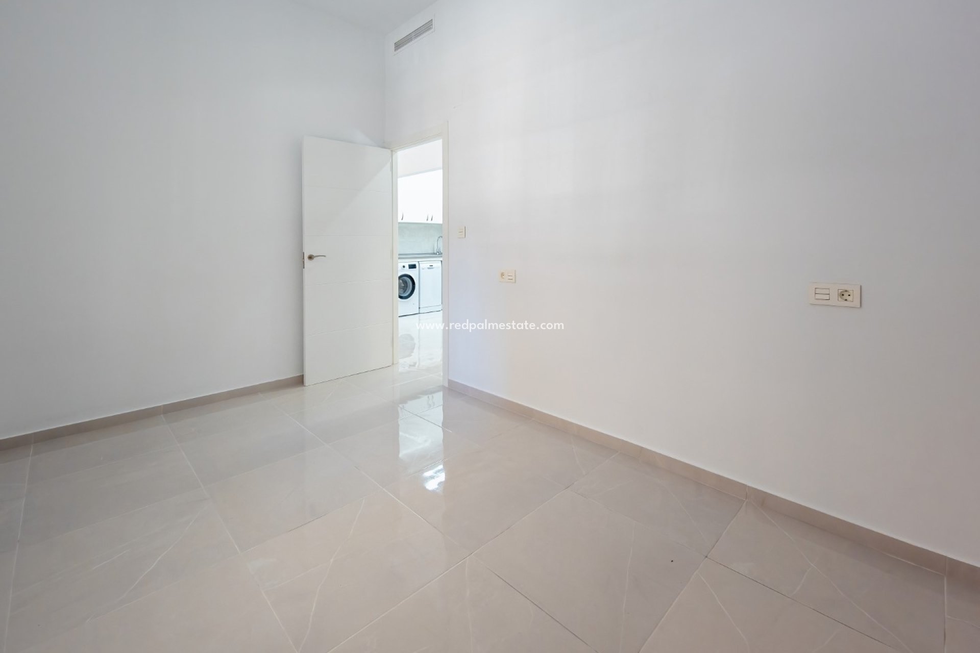 Reventa - Departamento -
Torrevieja - El Acequión - Los Náufragos