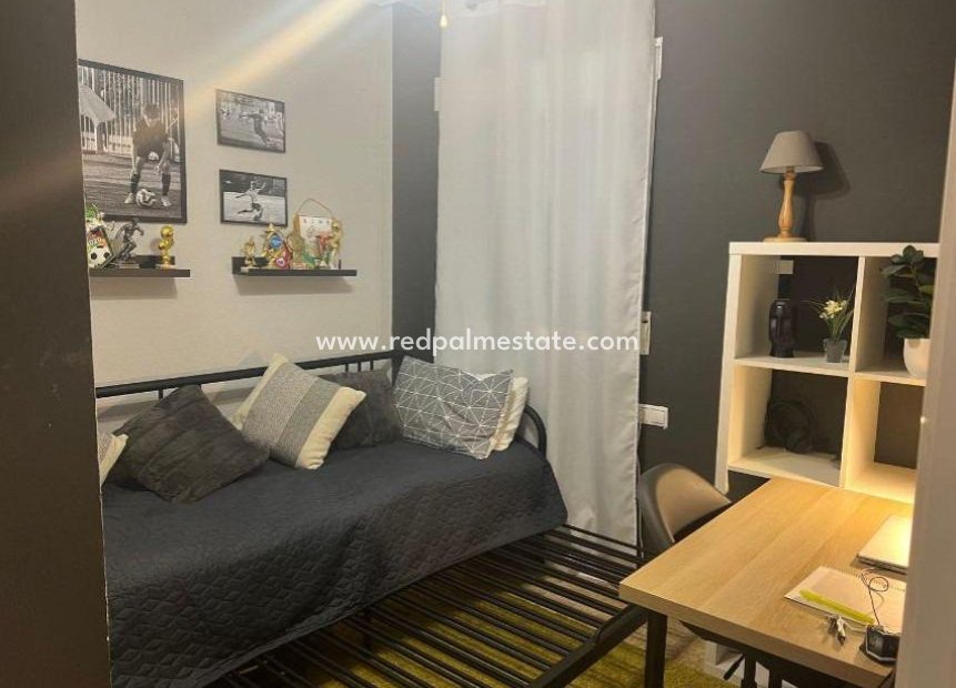 Reventa - Departamento -
Torrevieja - El Acequión - Los Náufragos