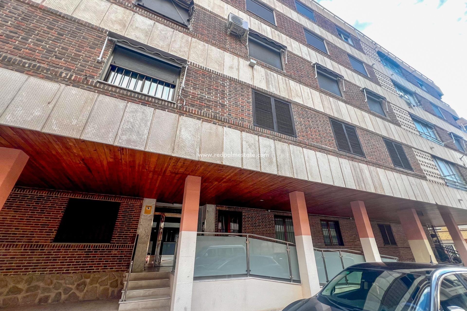 Reventa - Departamento -
Torrevieja - El Acequión - Los Náufragos