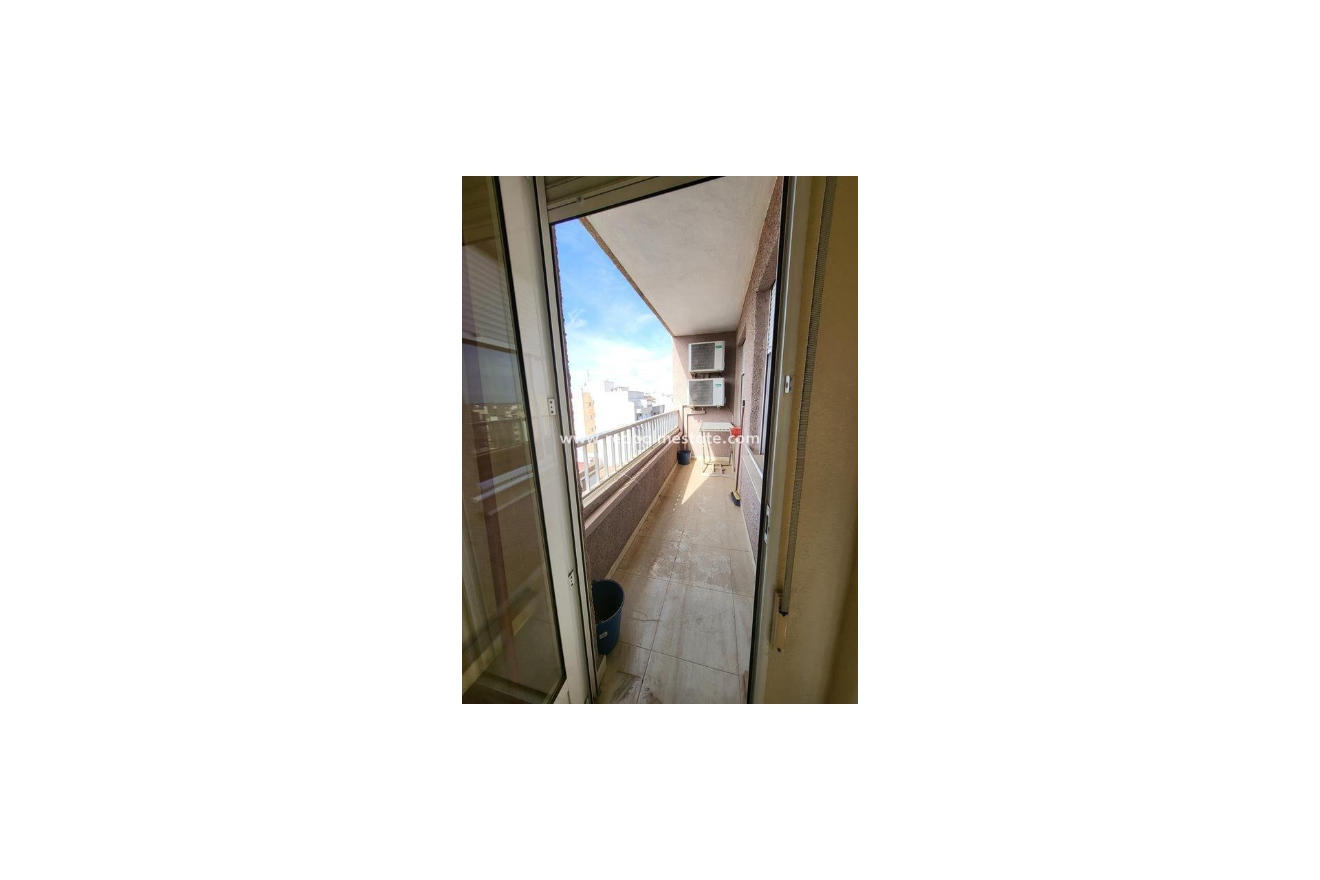 Reventa - Departamento -
Torrevieja - Habaneras