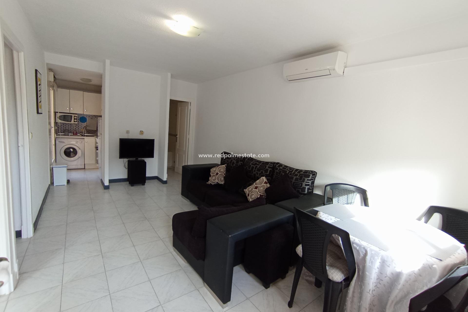 Reventa - Departamento -
Torrevieja - La Siesta - El Salado -  Torreta