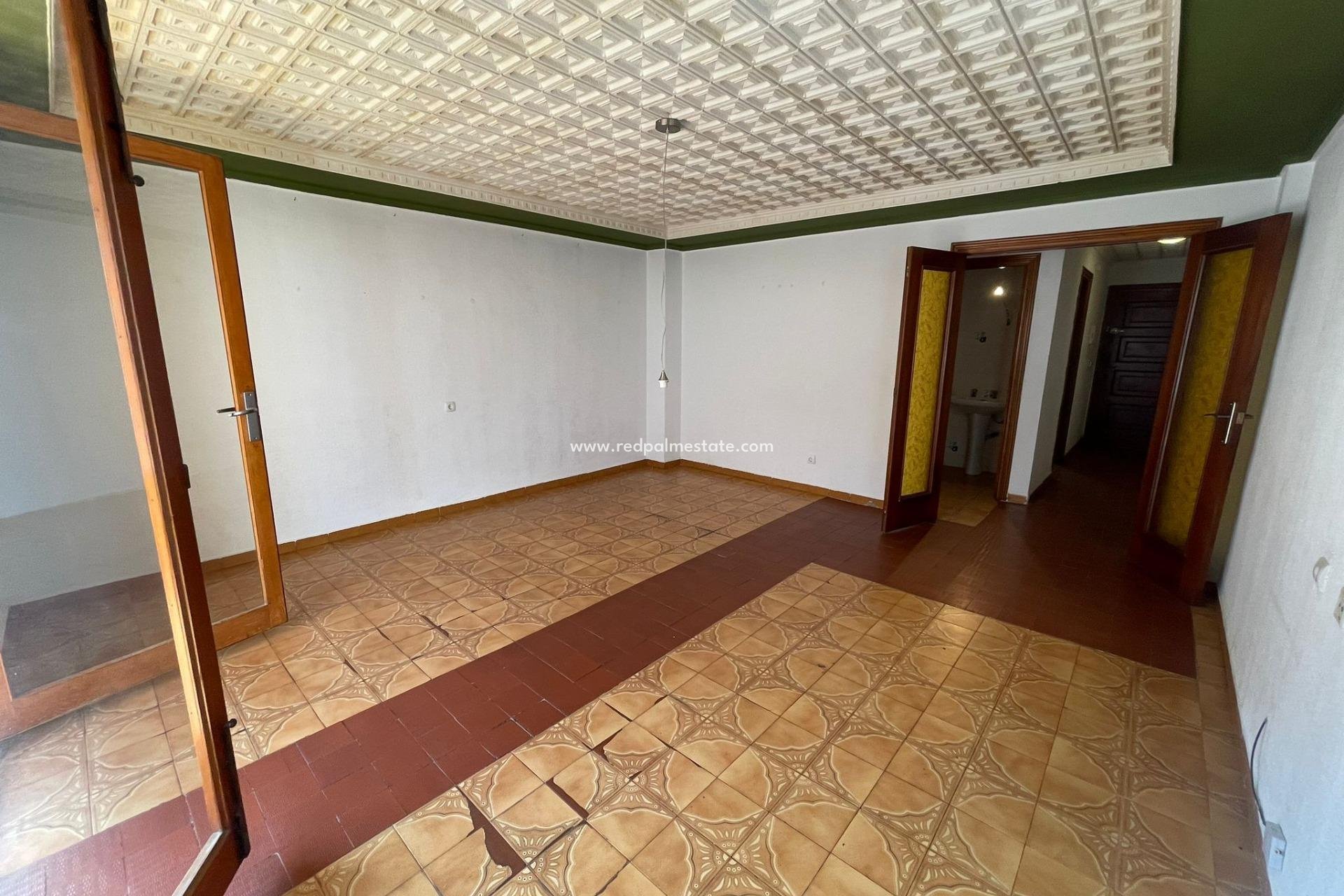 Reventa - Departamento -
Torrevieja - Los balcones