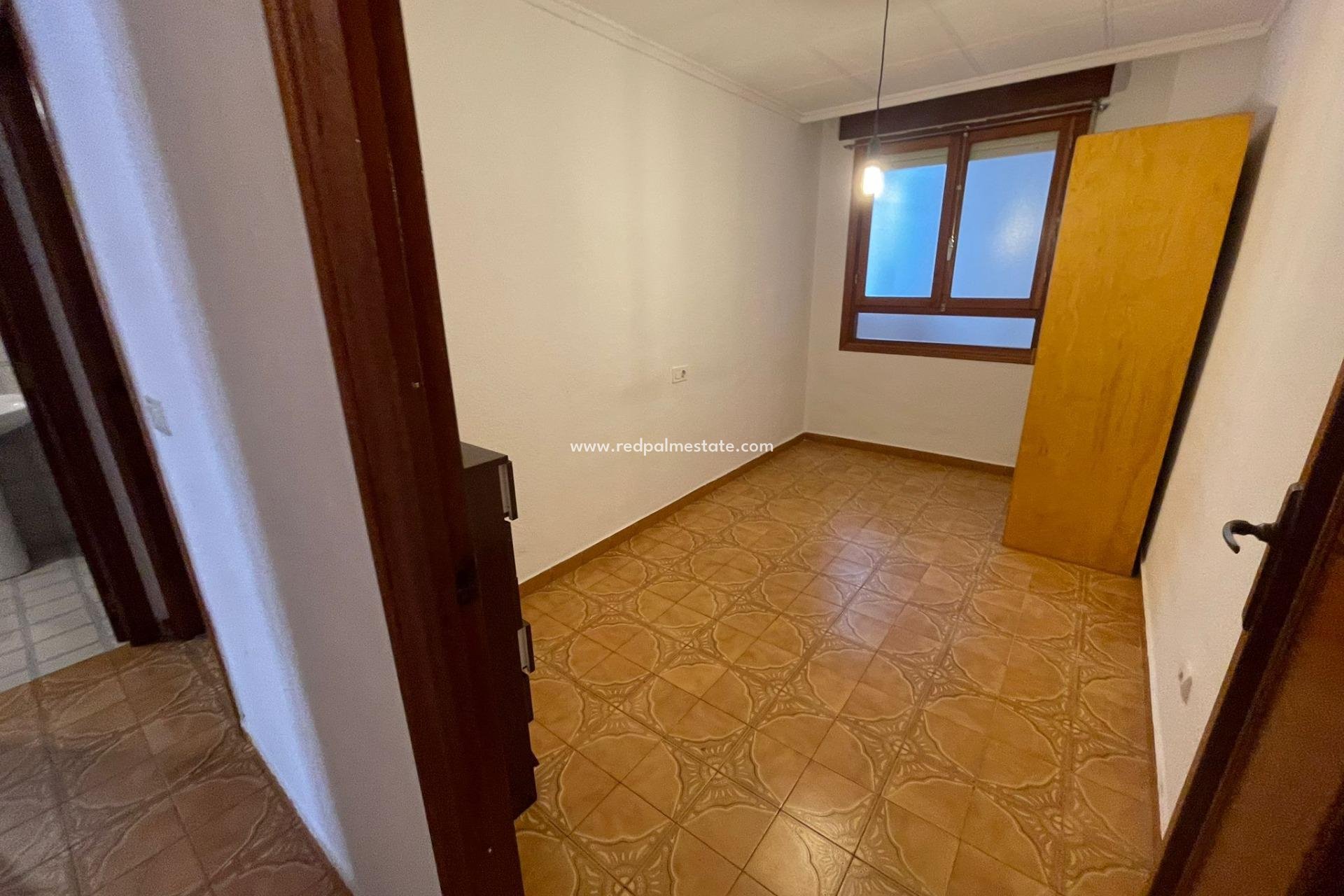 Reventa - Departamento -
Torrevieja - Los balcones