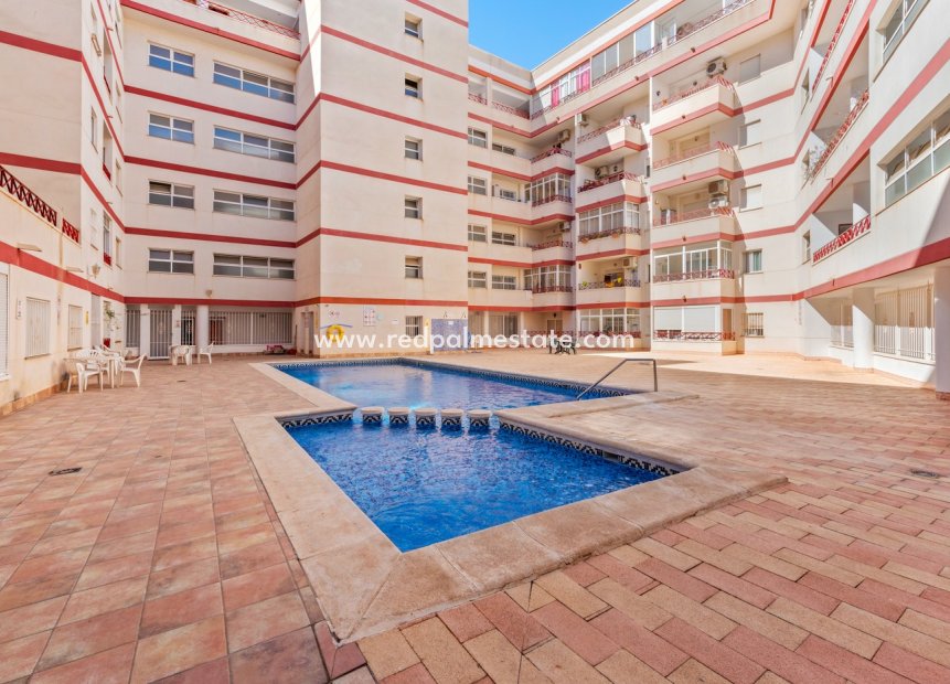 Reventa - Departamento -
Torrevieja - Parque las naciones