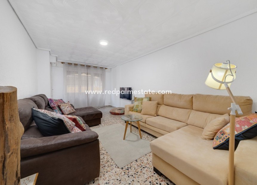 Reventa - Departamento -
Torrevieja - Playa de los Locos