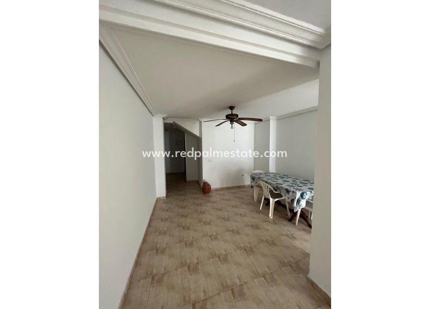 Reventa - Departamento -
Torrevieja - Playa del Cura