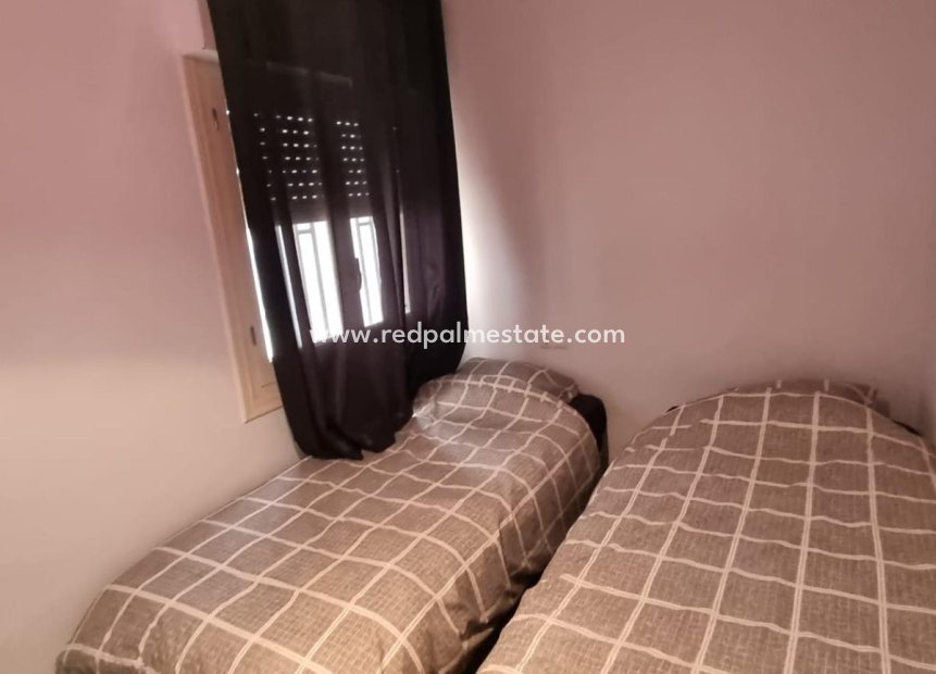 Reventa - Departamento -
Torrevieja - Playa del cura