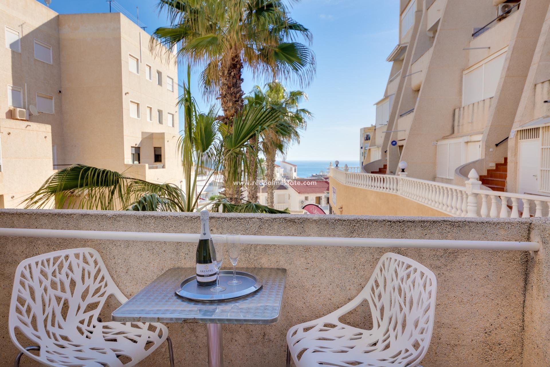 Reventa - Departamento -
Torrevieja - Torre la mata