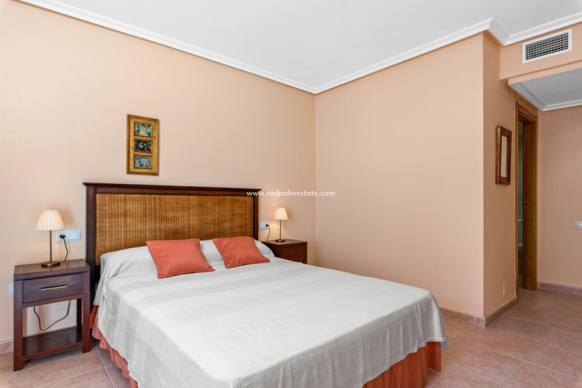 Reventa - Departamento -
Torrevieja