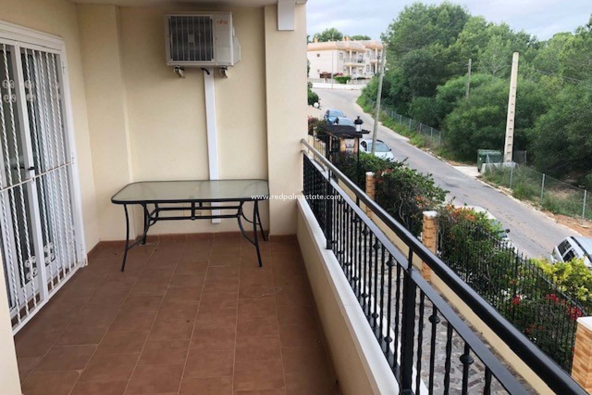 Reventa - Departamento -
Villamartín - Costa Blanca