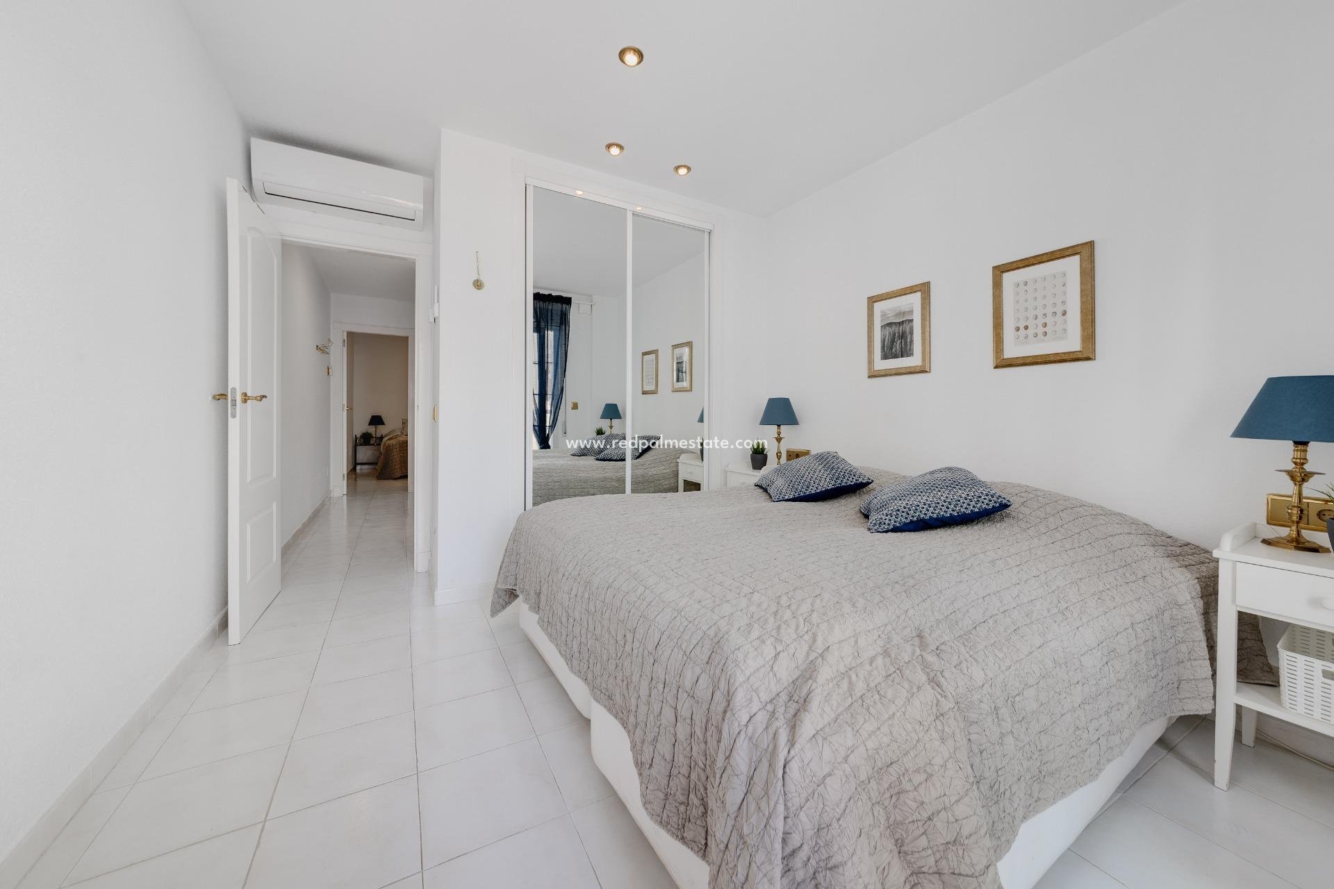 Reventa - Duplex -
Torrevieja - Playa de los Locos