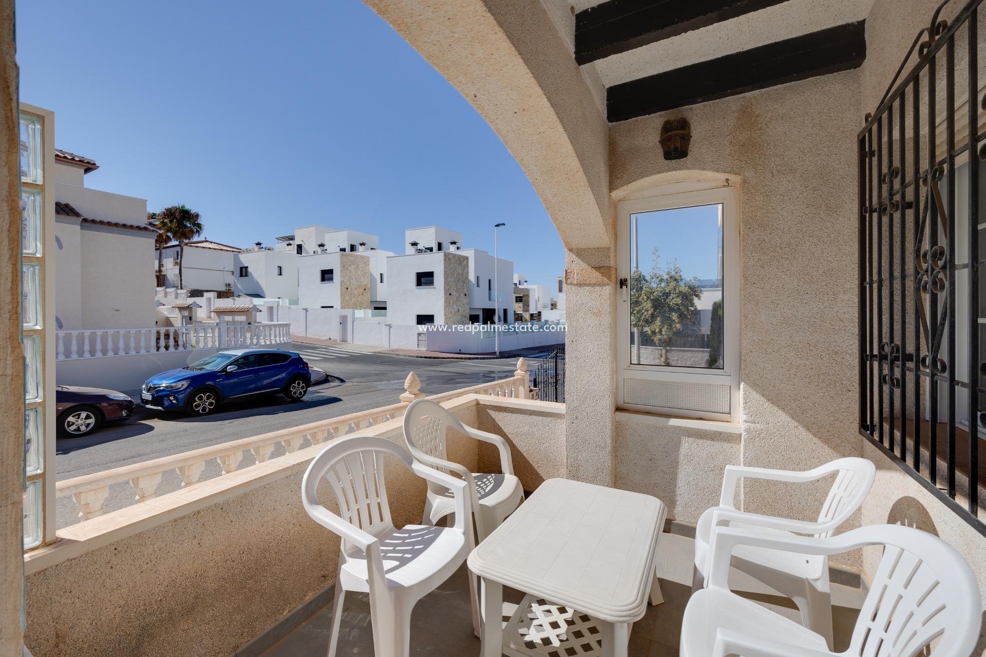 Reventa - Duplex -
Torrevieja - Torre del moro