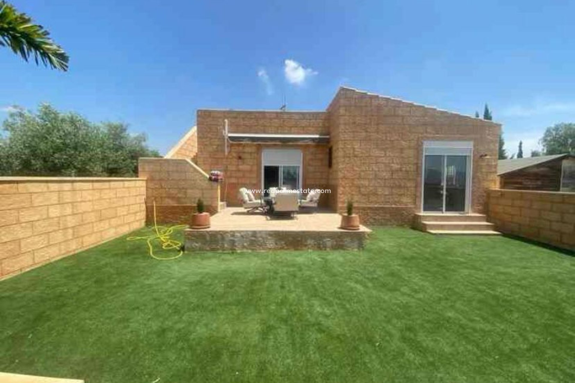 Reventa - Finca / Propiedad de Campo -
Albatera - Inland