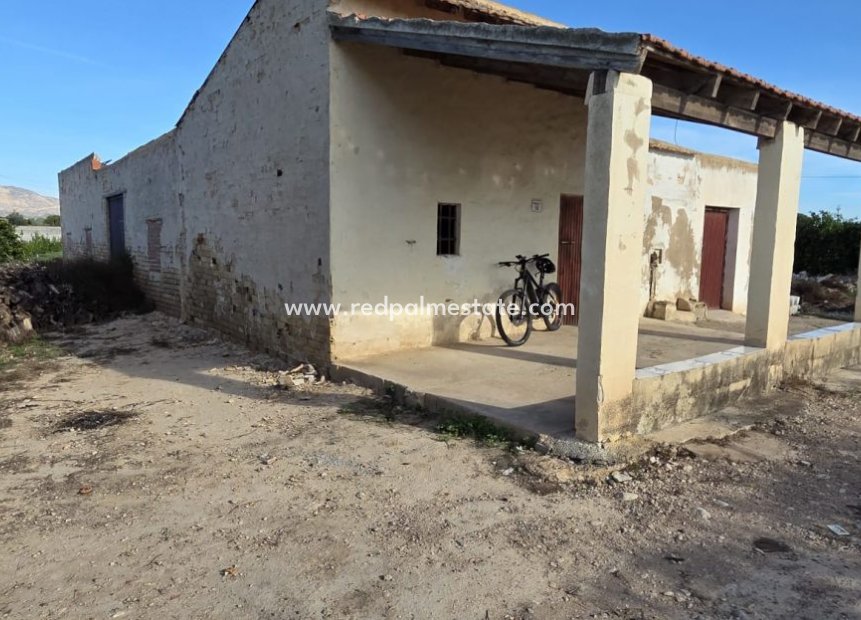 Reventa - Finca / Propiedad de Campo -
Albatera - Inland