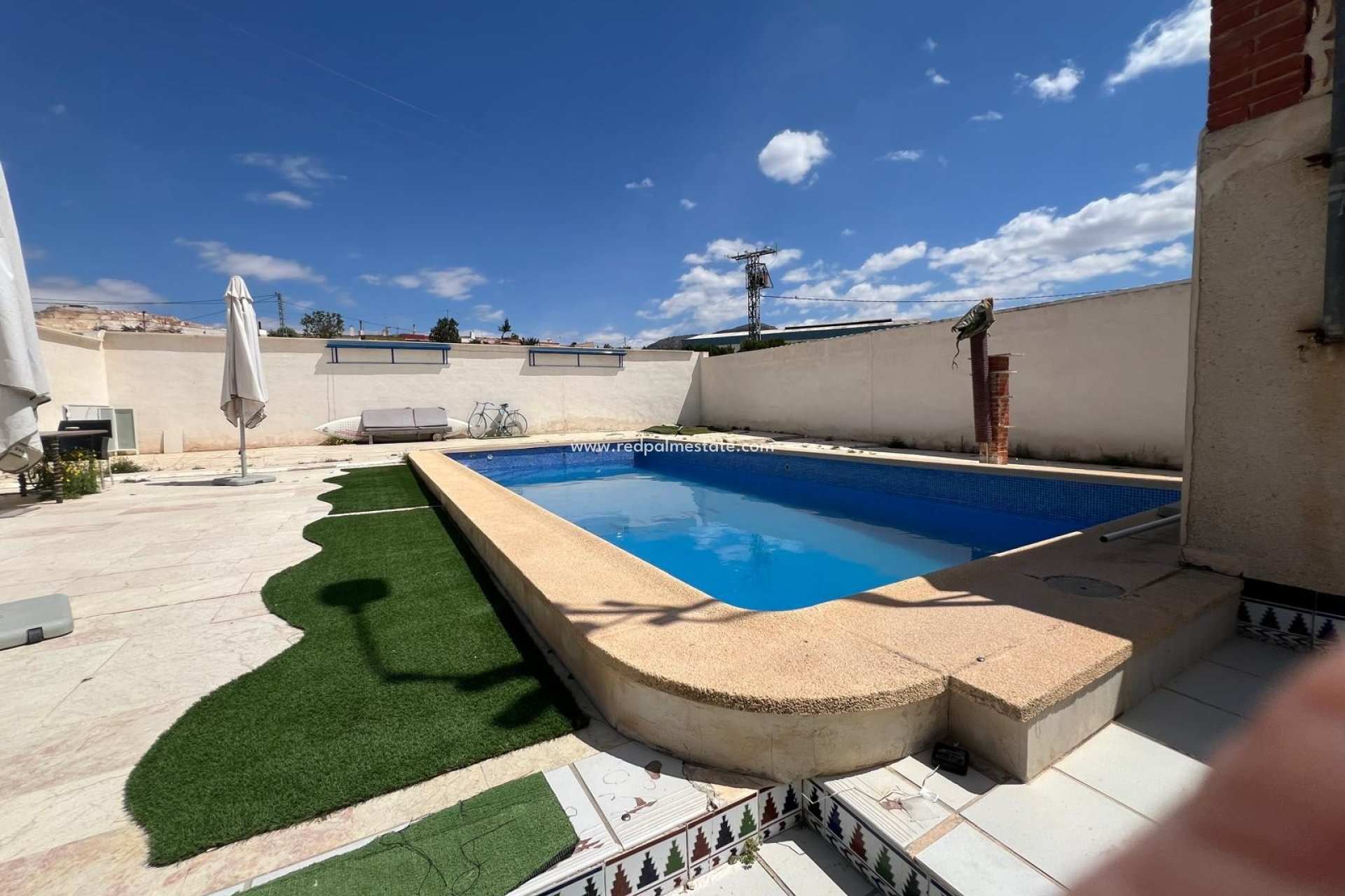 Reventa - Finca / Propiedad de Campo -
Algueña - Inland