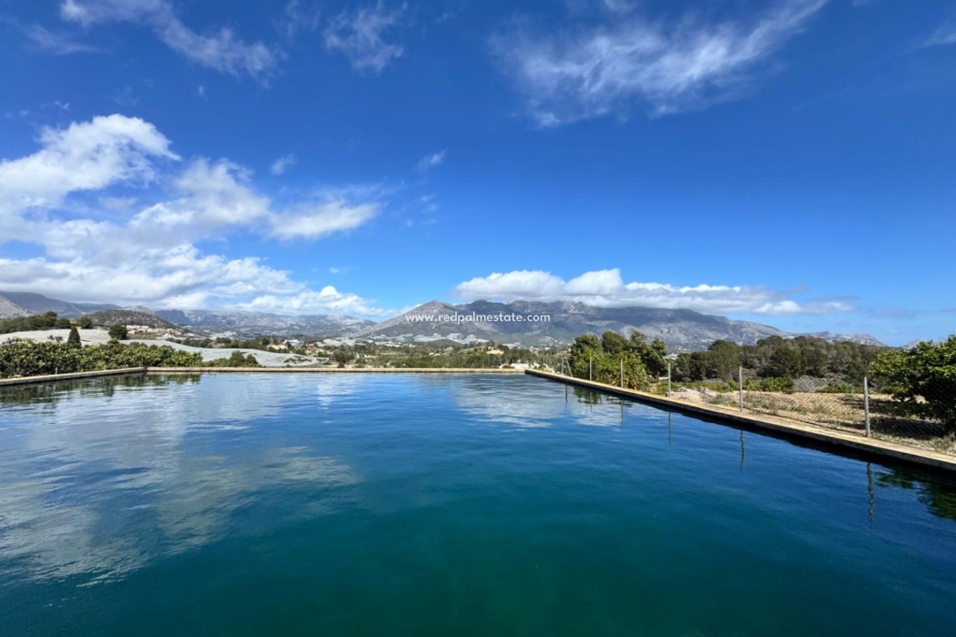 Reventa - Finca / Propiedad de Campo -
Cautivador - Inland