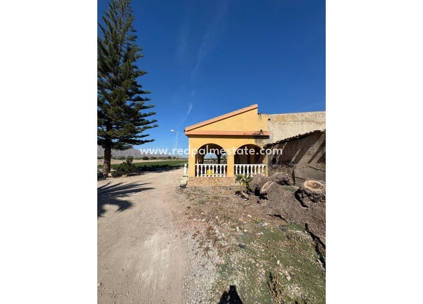 Reventa - Finca / Propiedad de Campo -
Cox - Granja de Rocamora