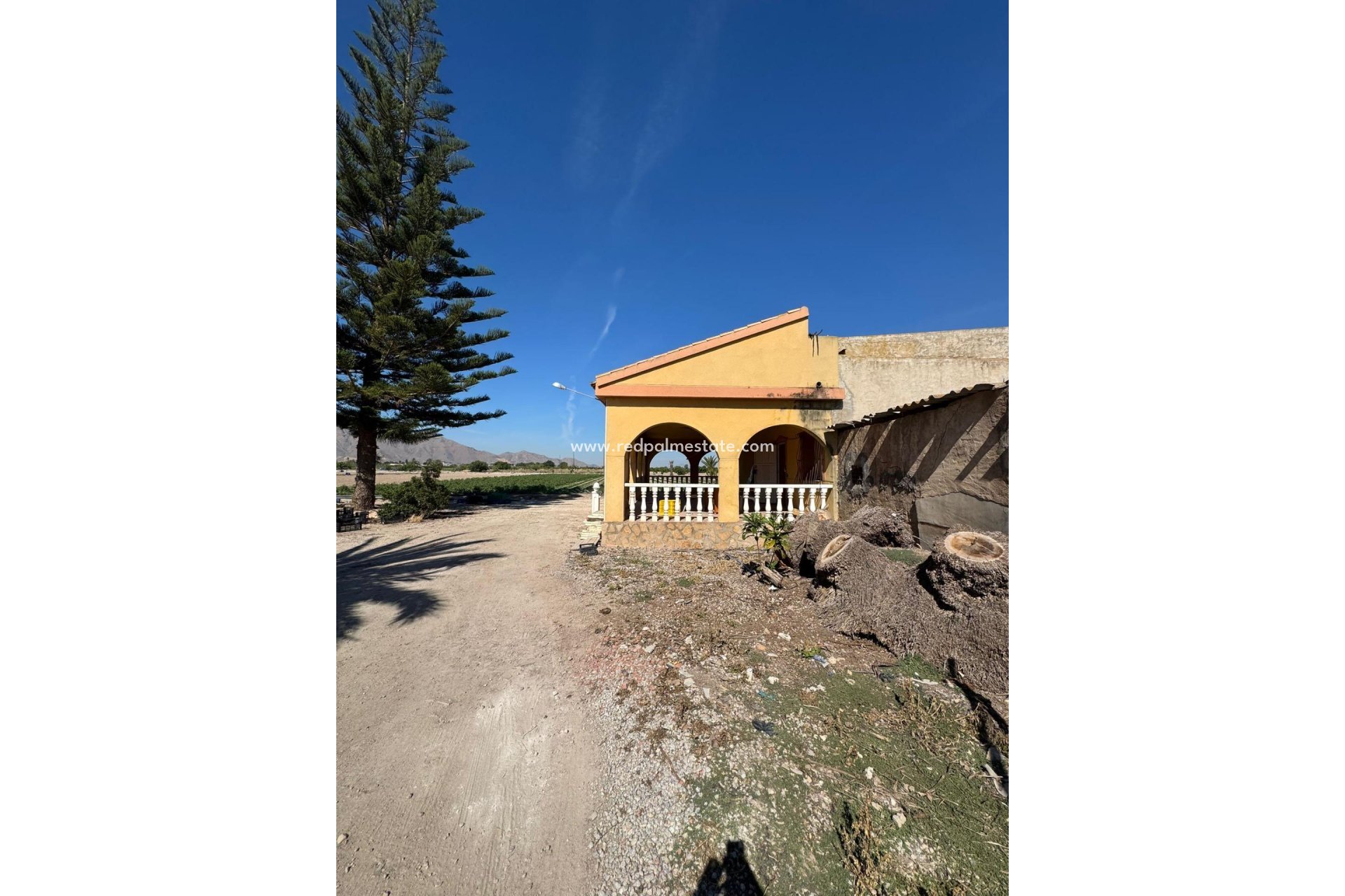 Reventa - Finca / Propiedad de Campo -
Cox - Granja de Rocamora