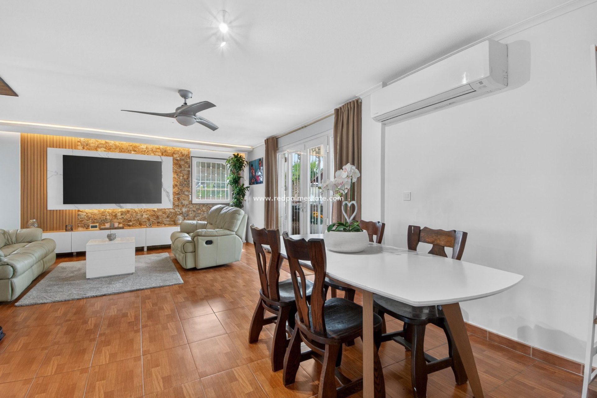 Reventa - Finca / Propiedad de Campo -
Crevillente