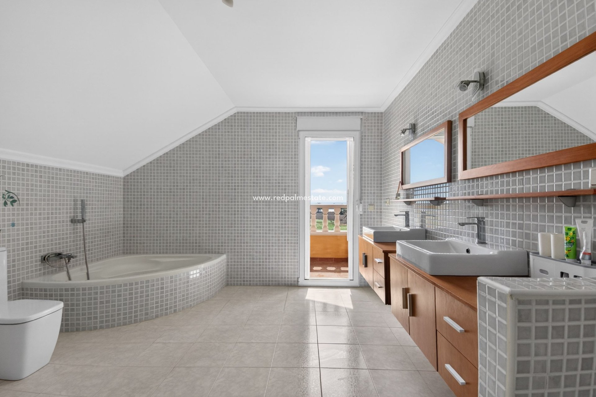 Reventa - Finca / Propiedad de Campo -
Crevillente