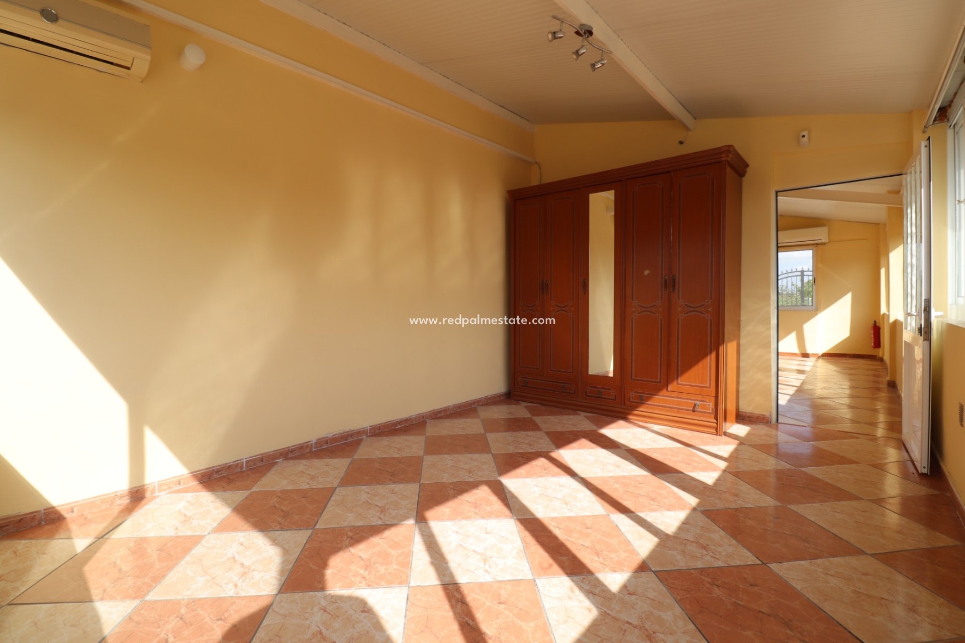 Reventa - Finca / Propiedad de Campo -
Daya Vieja - Heredades