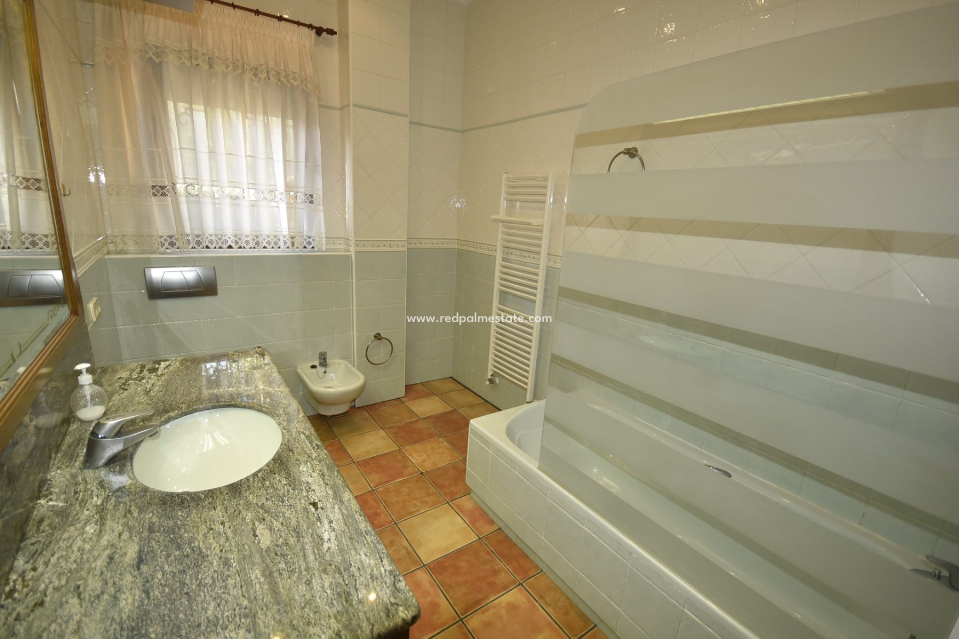 Reventa - Finca / Propiedad de Campo -
La Matanza - Inland