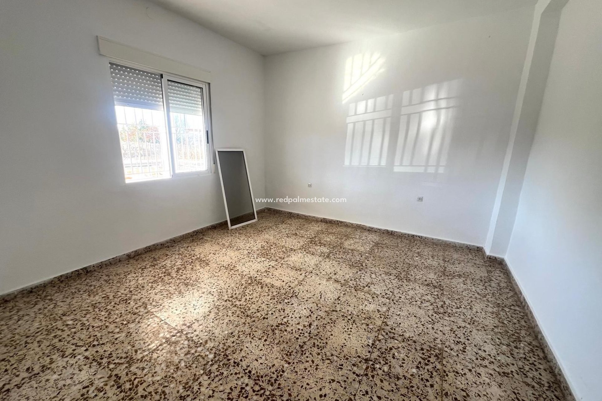 Reventa - Finca / Propiedad de Campo -
Las Encebras - Inland