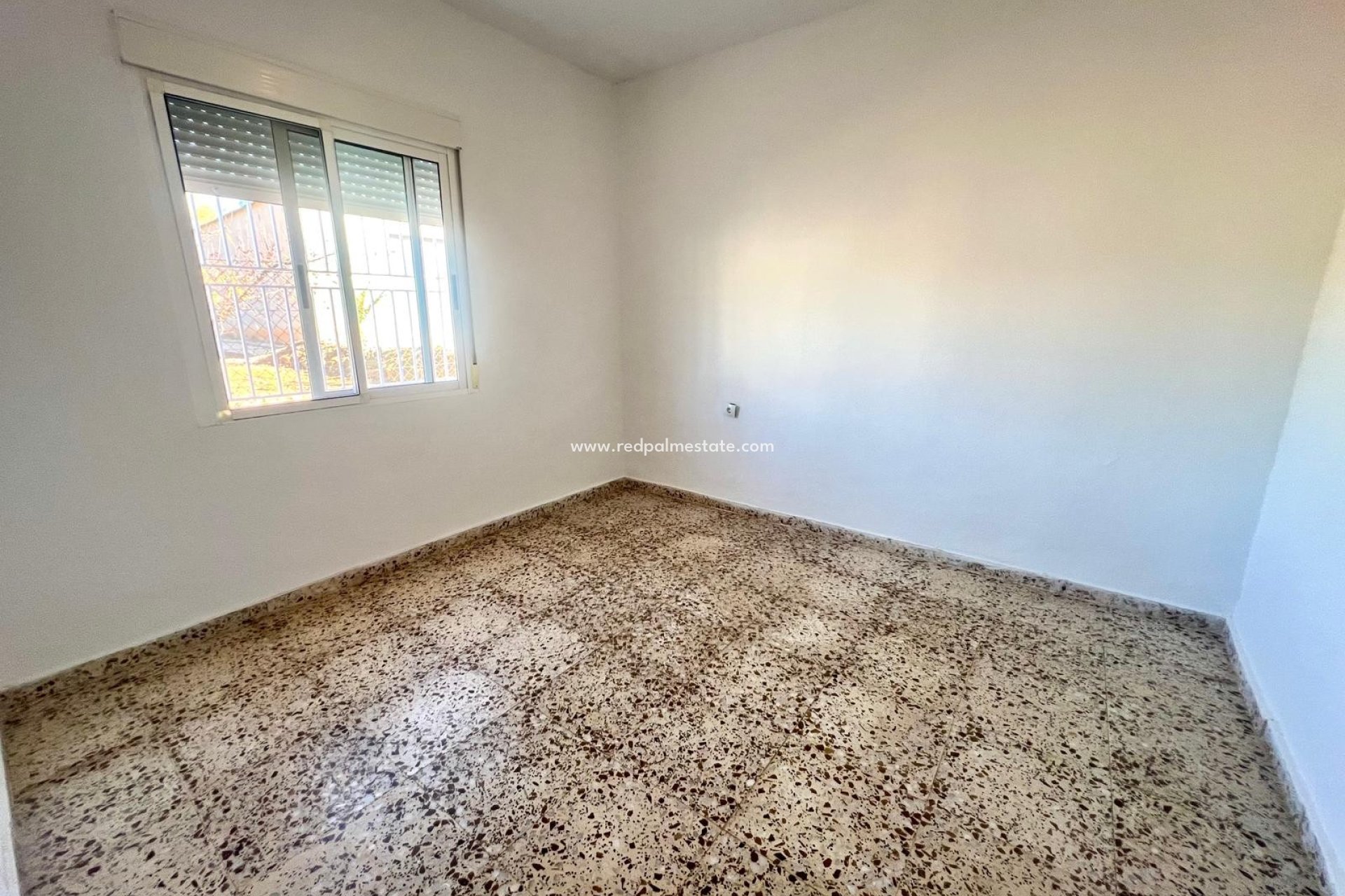 Reventa - Finca / Propiedad de Campo -
Las Encebras - Inland