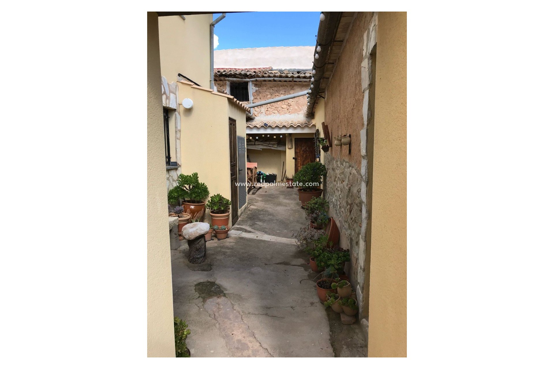 Reventa - Finca / Propiedad de Campo -
Monóvar/Monóver - Inland