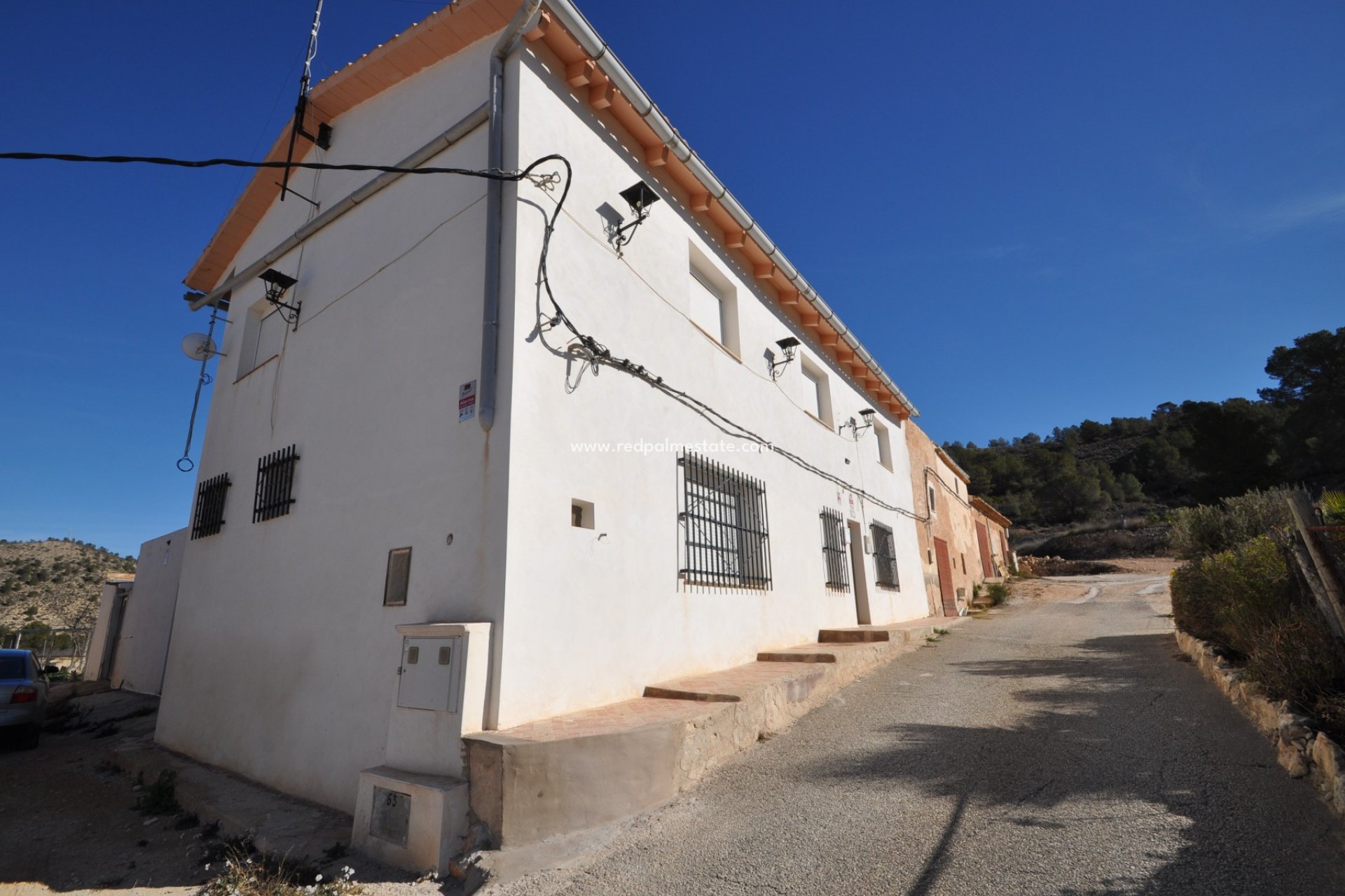 Reventa - Finca / Propiedad de Campo -
Monóvar/Monóver - Inland