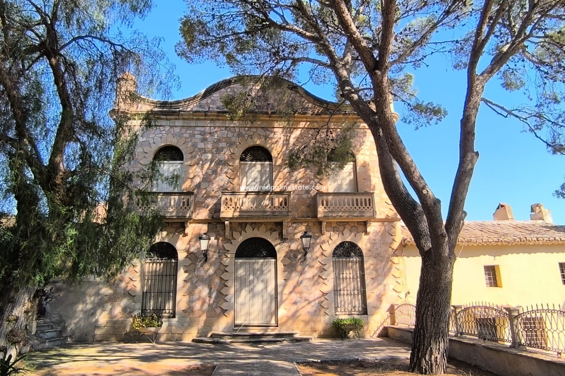 Reventa - Finca / Propiedad de Campo -
Monóvar/Monóver - Inland