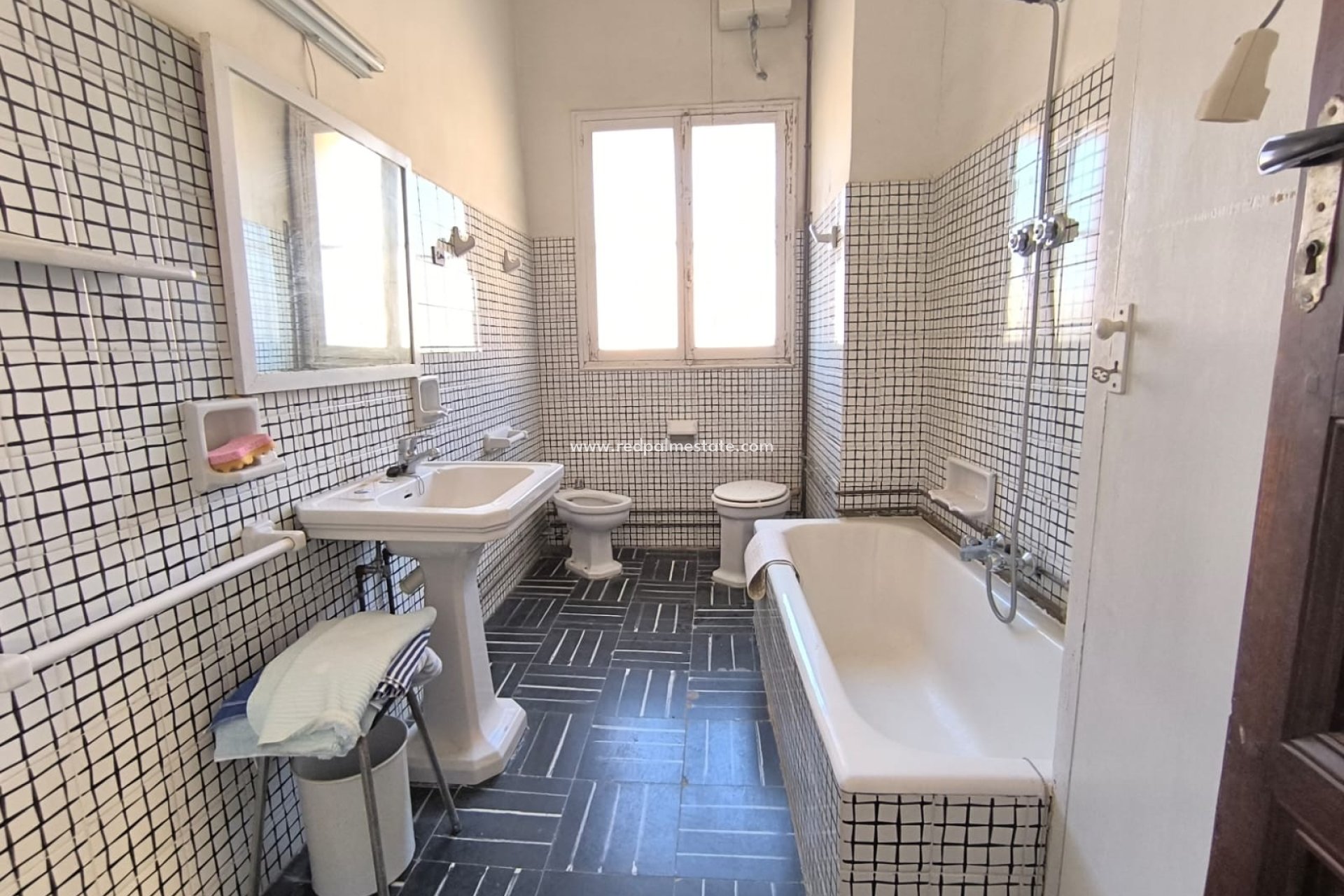 Reventa - Finca / Propiedad de Campo -
Monóvar/Monóver - Inland