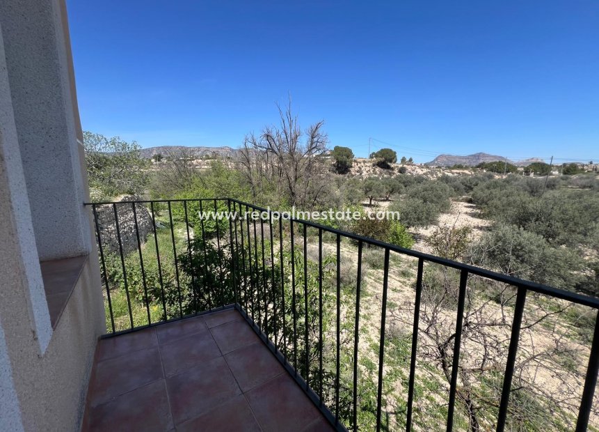 Reventa - Finca / Propiedad de Campo -
Monóvar/Monóver - Inland