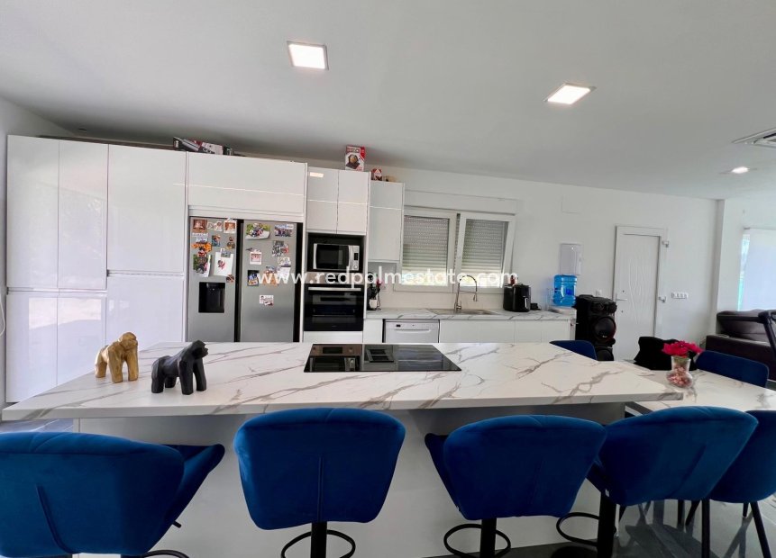 Reventa - Finca / Propiedad de Campo -
Monóvar/Monóver - Inland