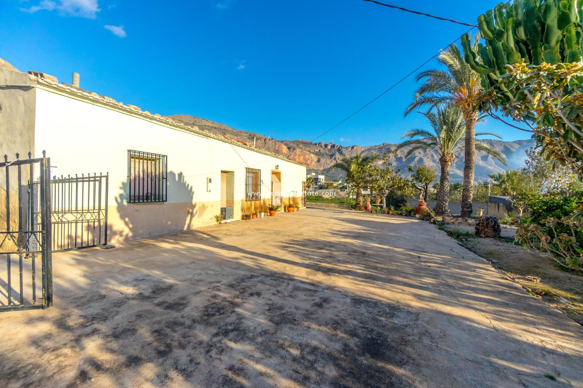 Reventa - Finca / Propiedad de Campo -
Orihuela - Raiguero de Bonanza