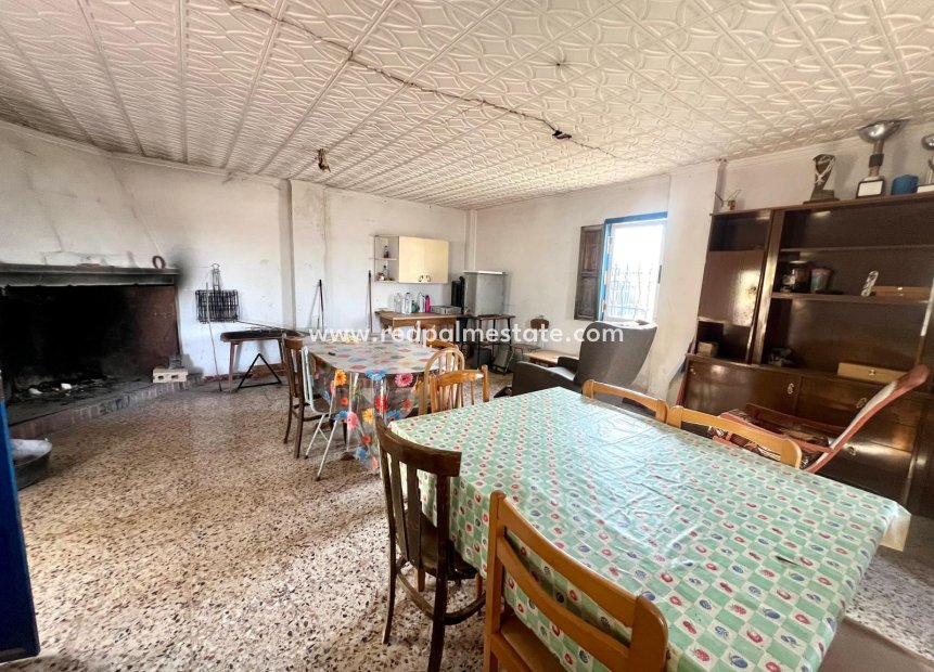 Reventa - Finca / Propiedad de Campo -
Pinoso - Inland