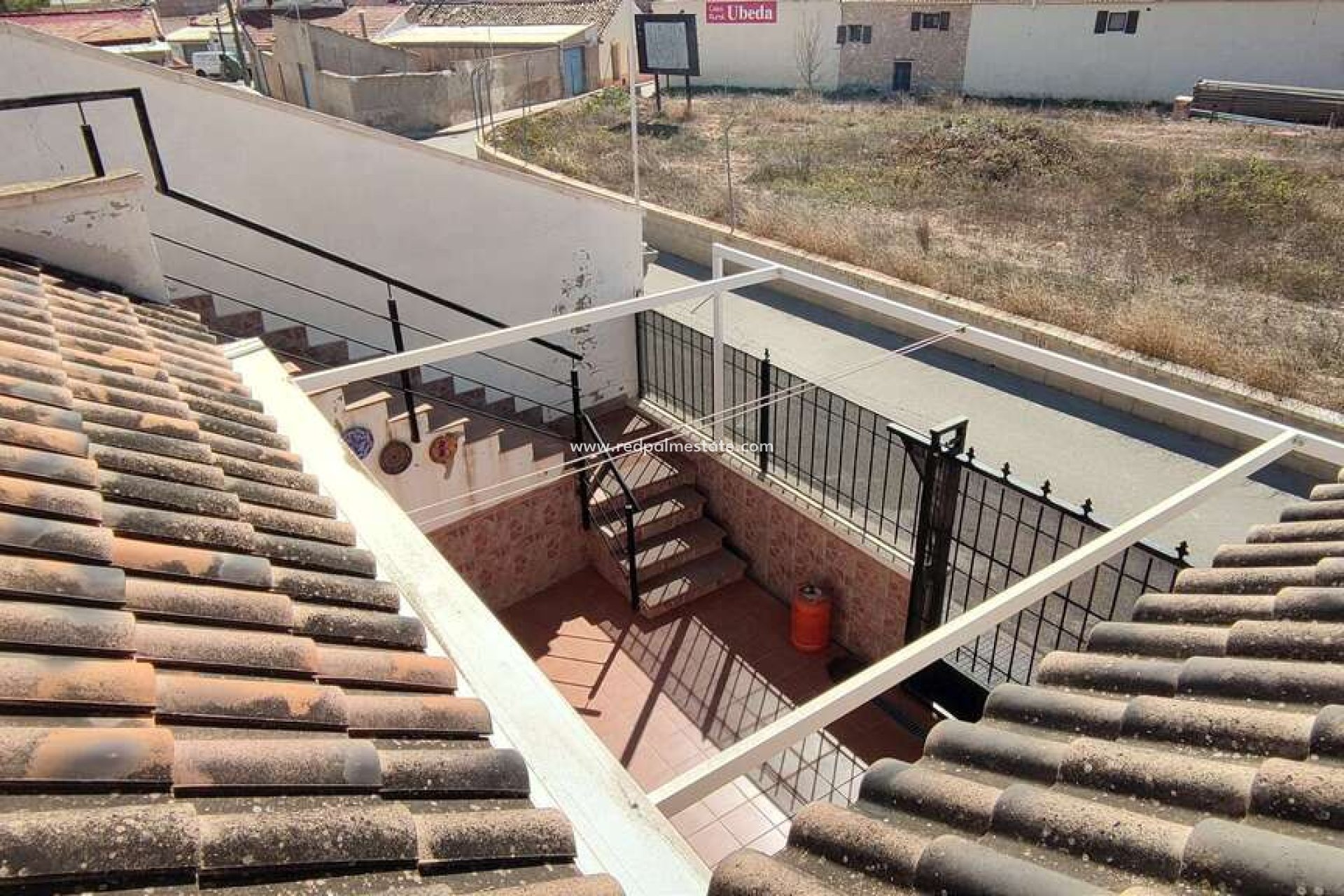 Reventa - Finca / Propiedad de Campo -
Pinoso - Inland