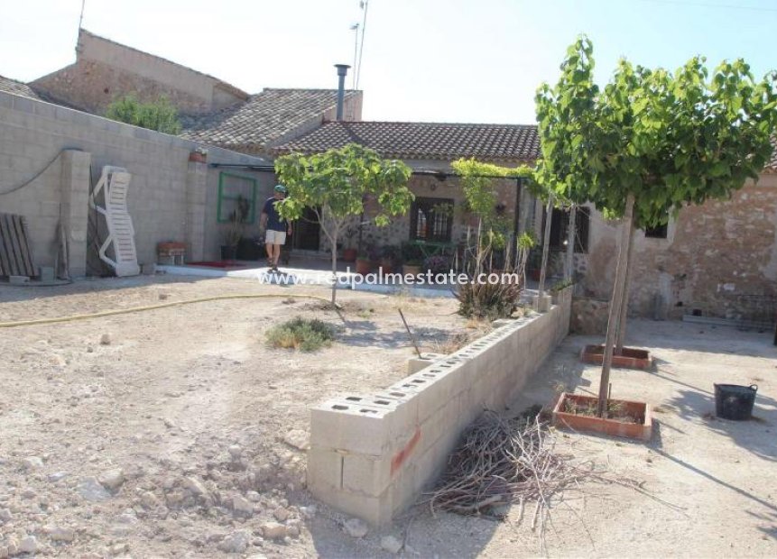 Reventa - Finca / Propiedad de Campo -
Pinoso - Inland