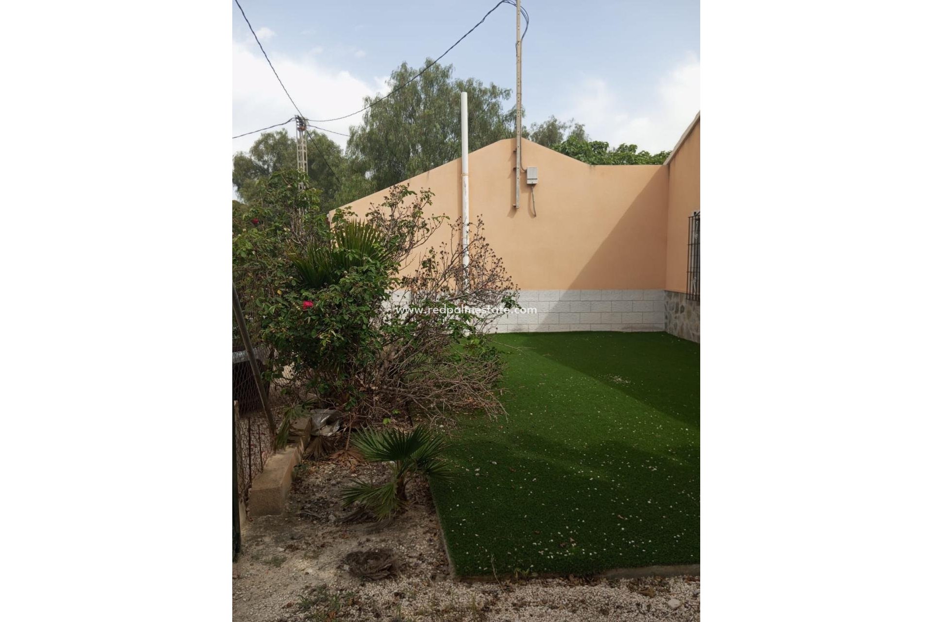 Reventa - Finca / Propiedad de Campo -
Redován - Inland