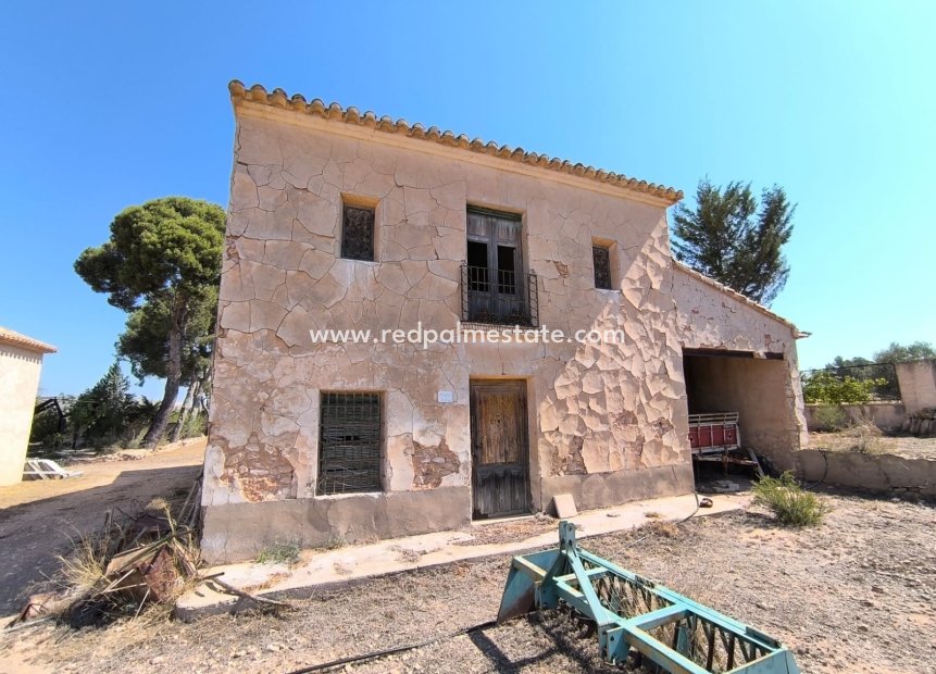 Reventa - Finca / Propiedad de Campo -
Villena - Inland
