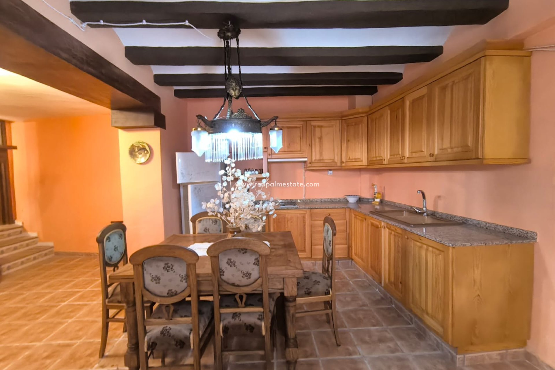 Reventa - Negocio -
Banyeres De Mariola - Inland