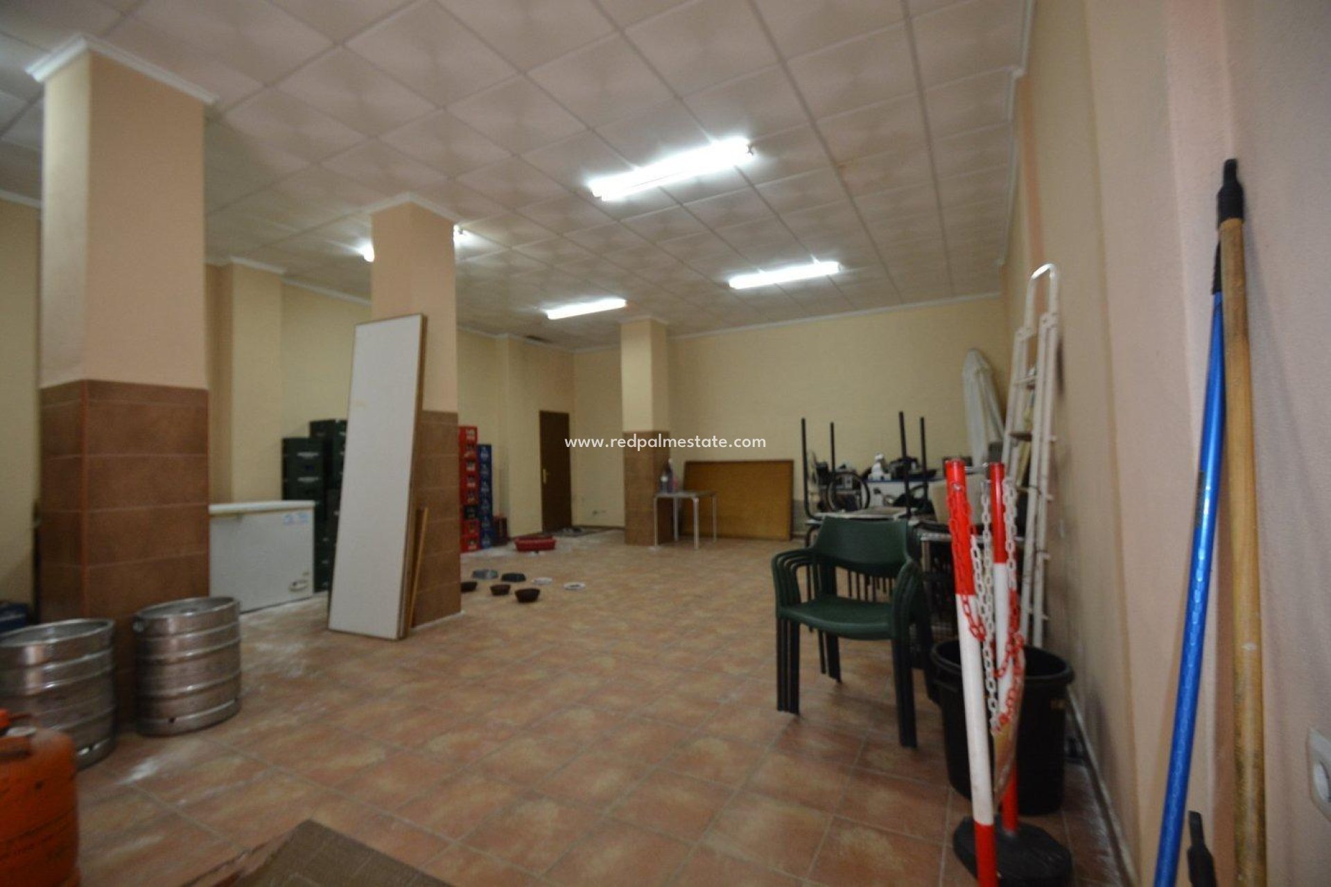 Reventa - Negocio -
Bigastro - CENTRO